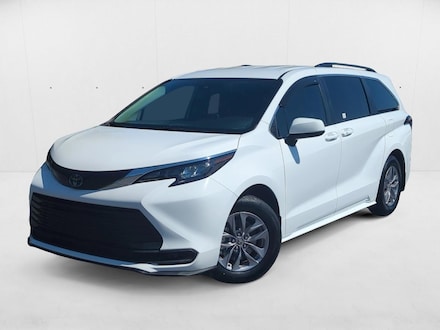 2024 Toyota Sienna LE 8 Passenger Van Passenger Van