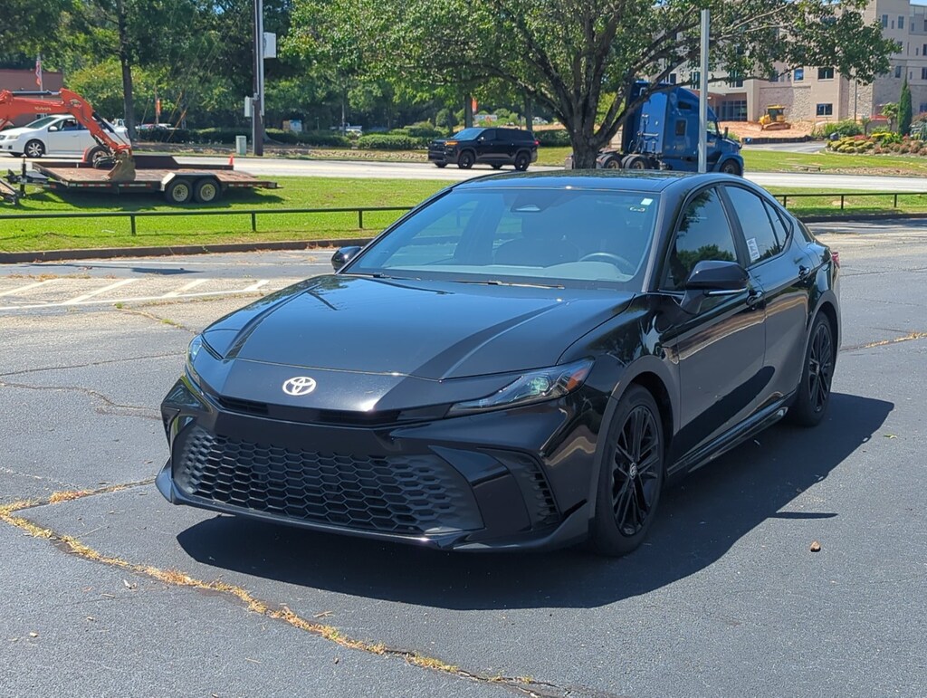 Used 2025 Toyota Camry SE Sedan
