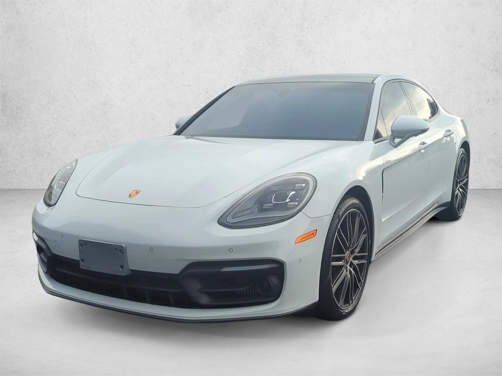2022 Porsche Panamera Base's photo