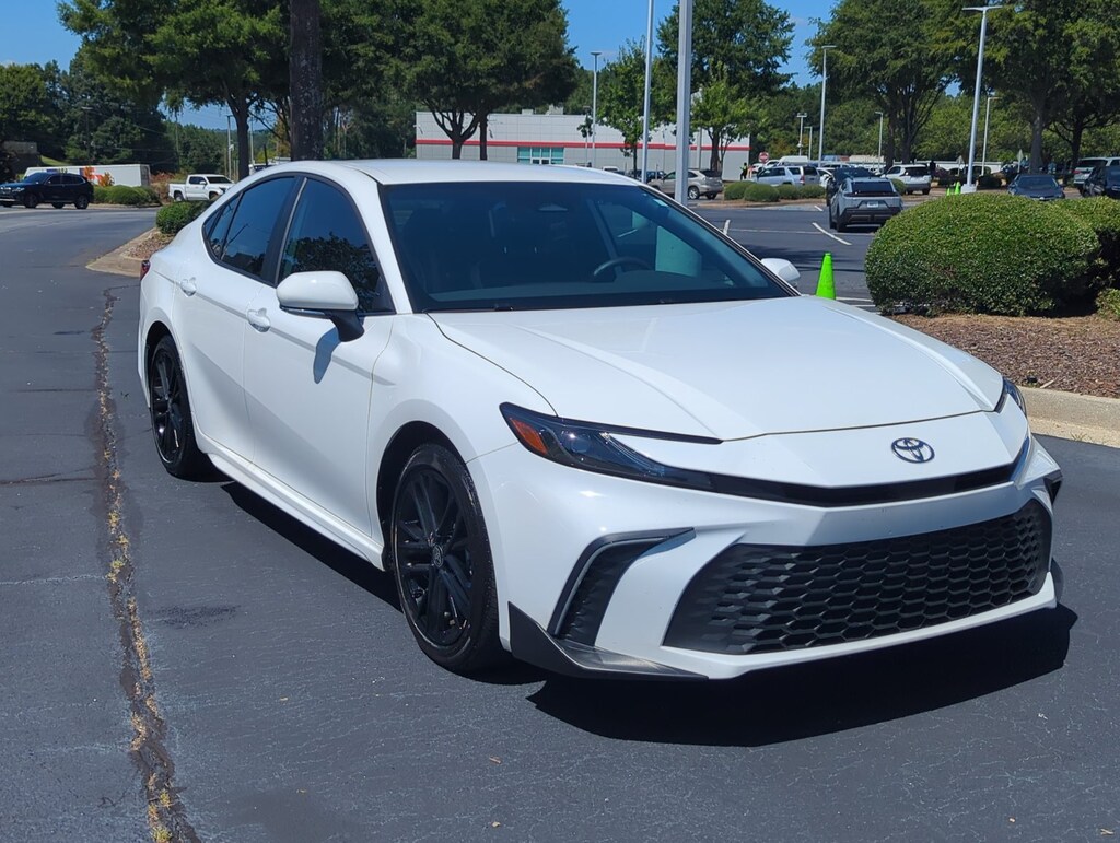 Used 2025 Toyota Camry SE Sedan