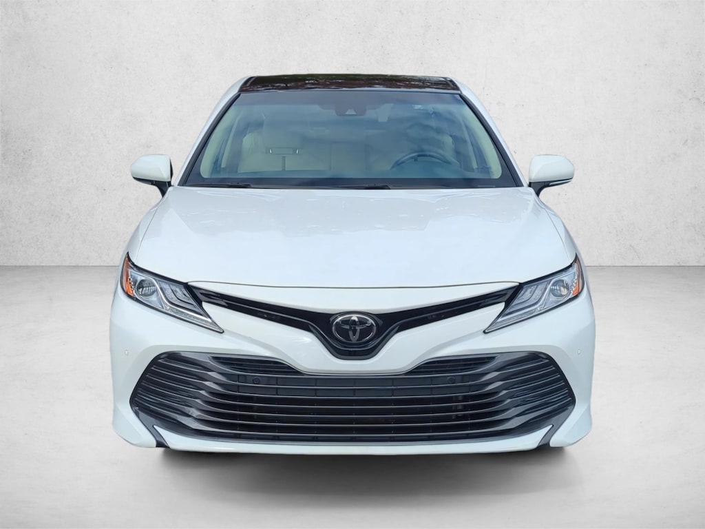 Used 2018 Toyota Camry XLE Sedan