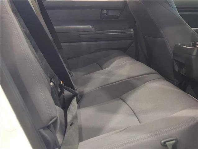 2025 Toyota Tacoma SR5 - Photo 17