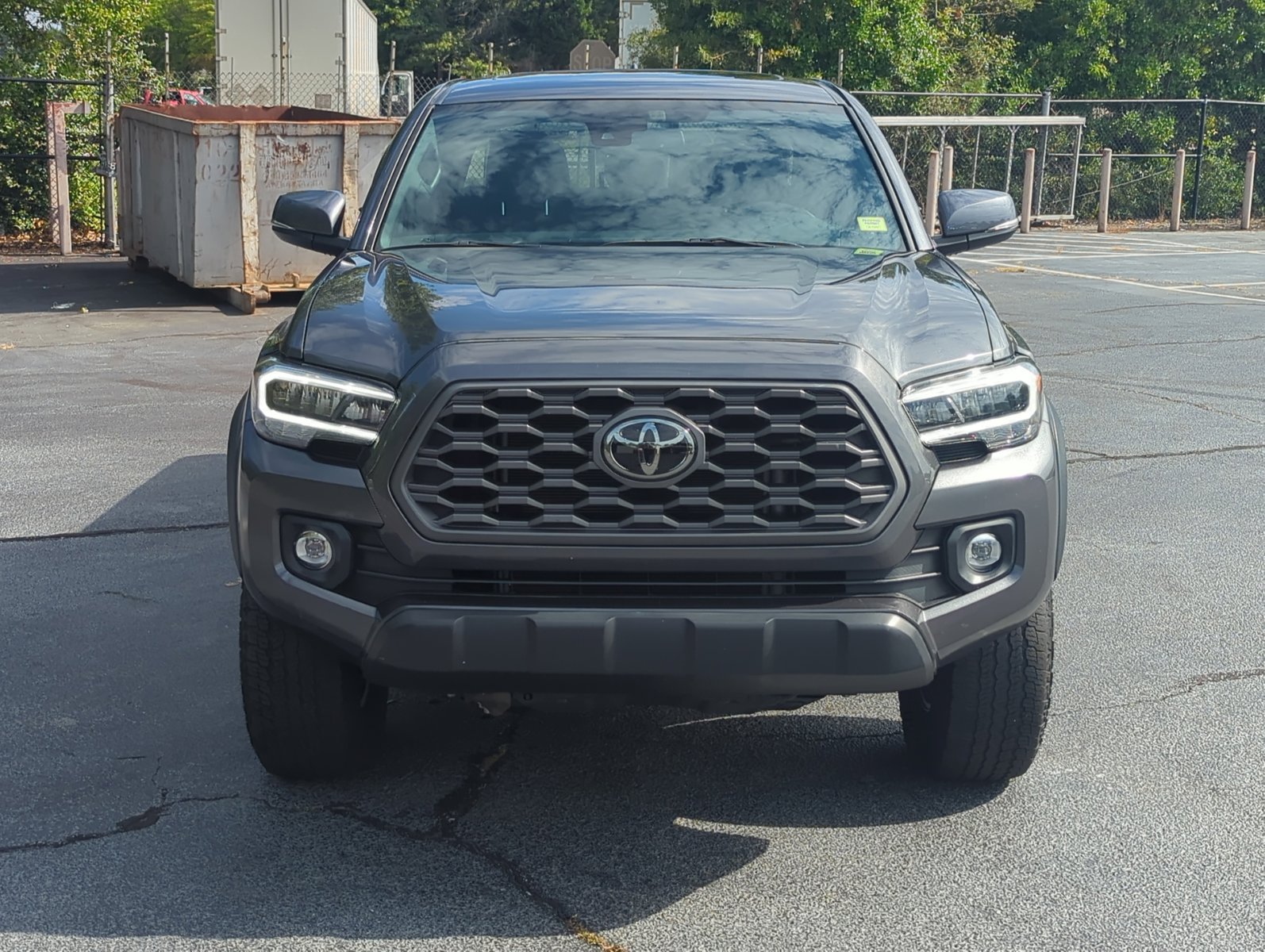 2022 Toyota Tacoma TRD V6 photo 2