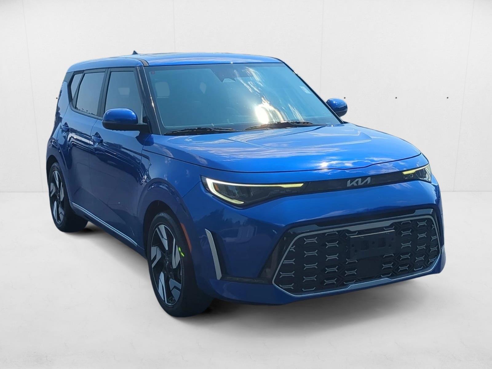 2024 Kia Soul GT-Line photo 2