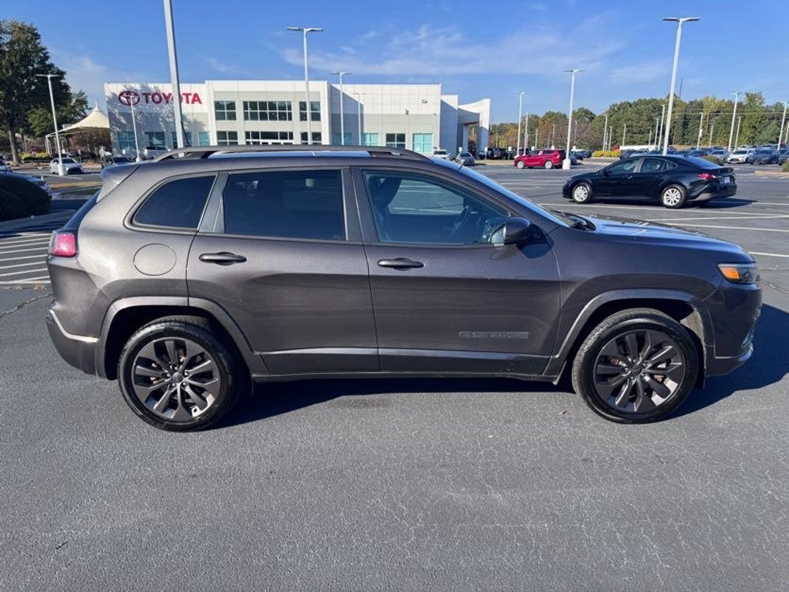Used 2019 Jeep Cherokee Limited 4x4 SUV