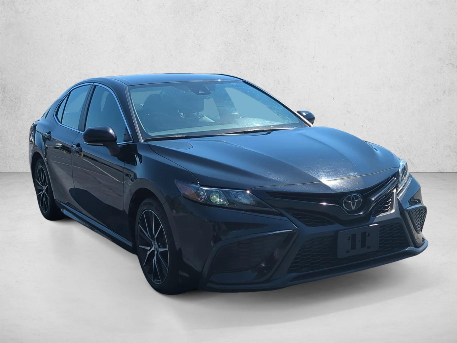 2024 Toyota Camry SE photo 3