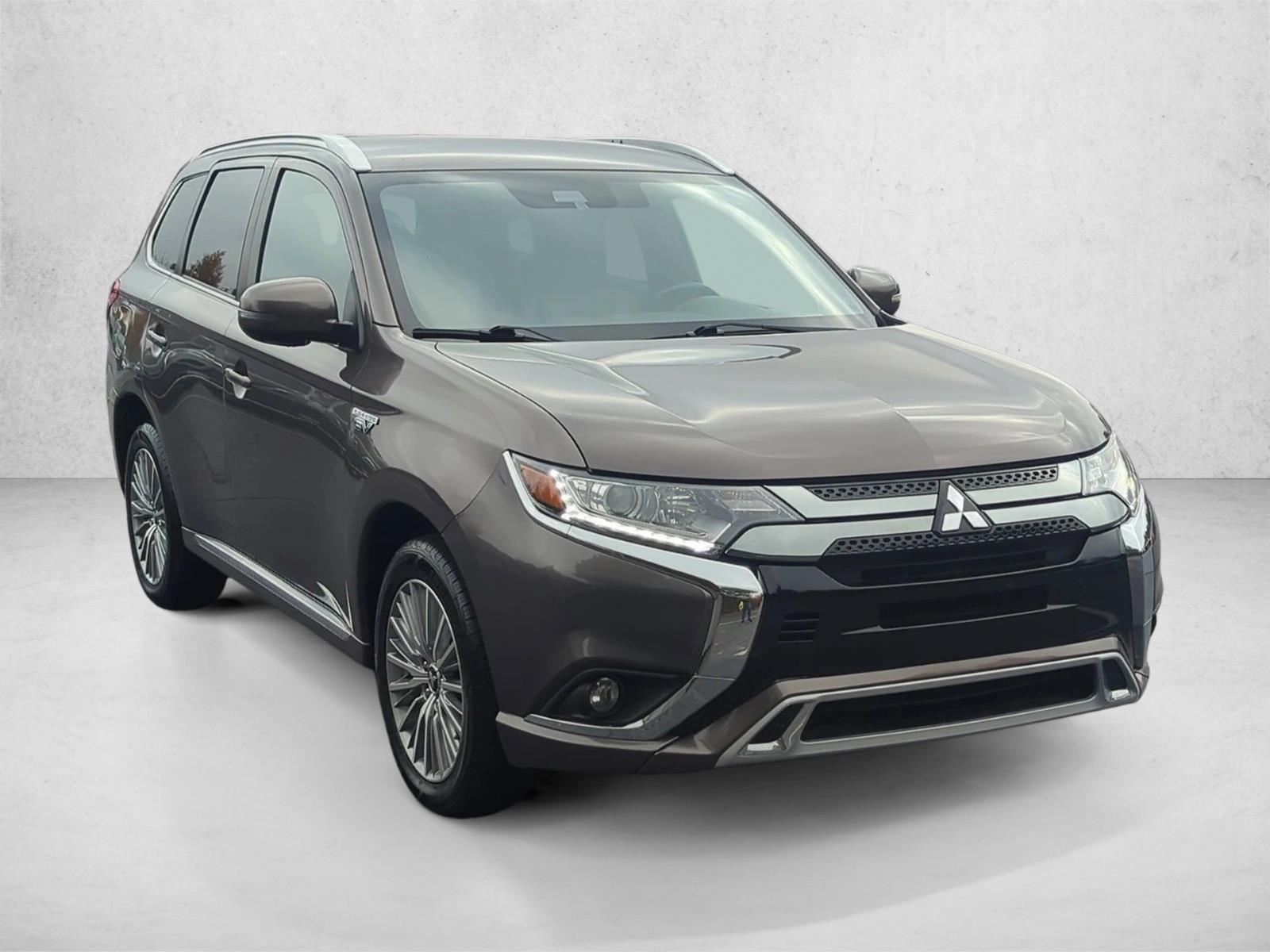 2020 Mitsubishi Outlander PHEV SEL photo 3