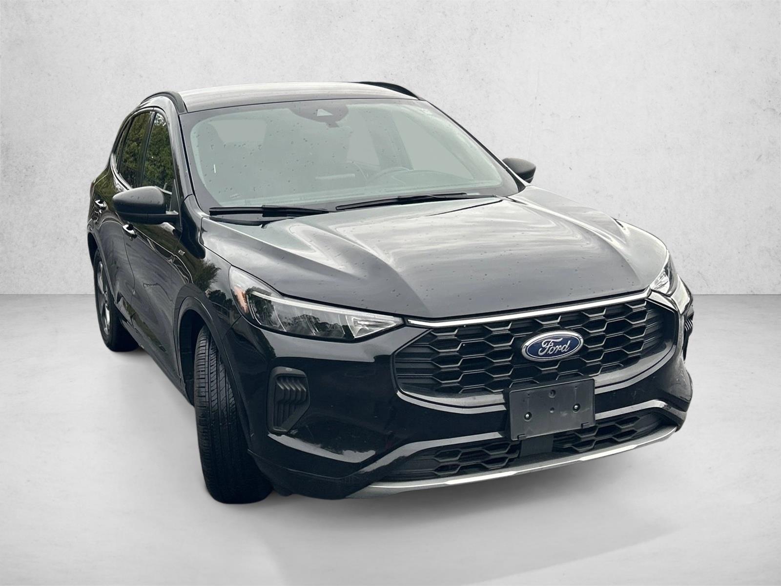 2023 Ford Escape ST-Line photo 3