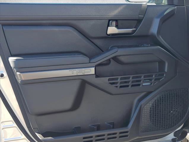 2025 Toyota Tacoma TRD Sport - Photo 10