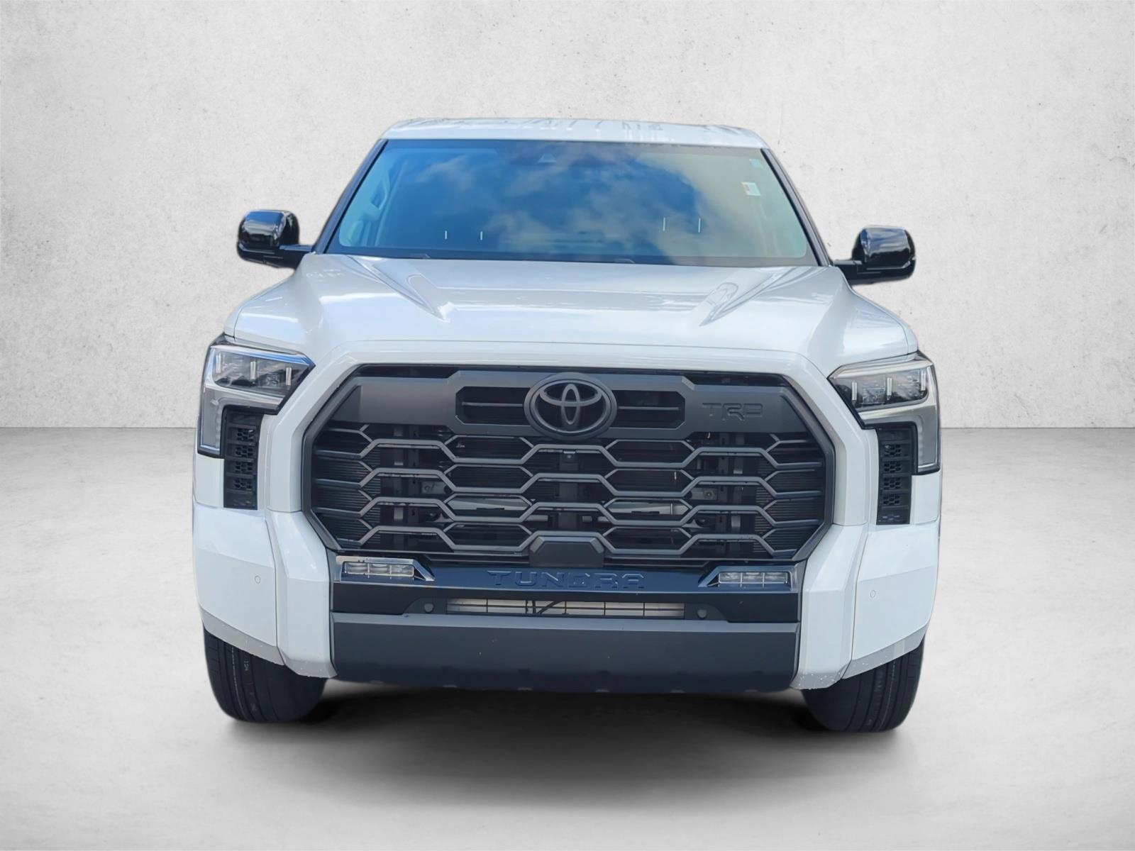 2024 Toyota Tundra Limited CrewMax photo 2