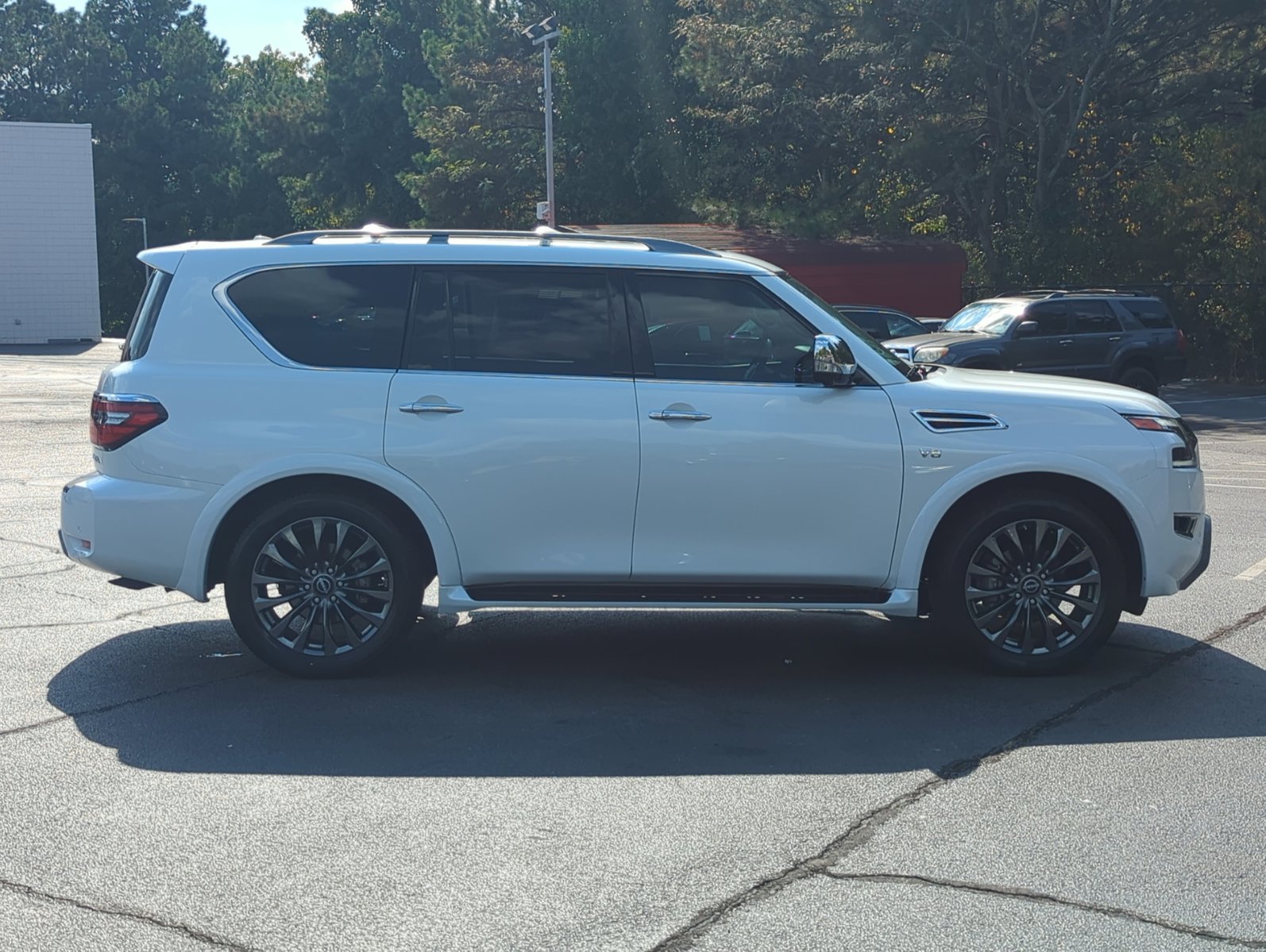 2022 Nissan Armada Platinum photo 4