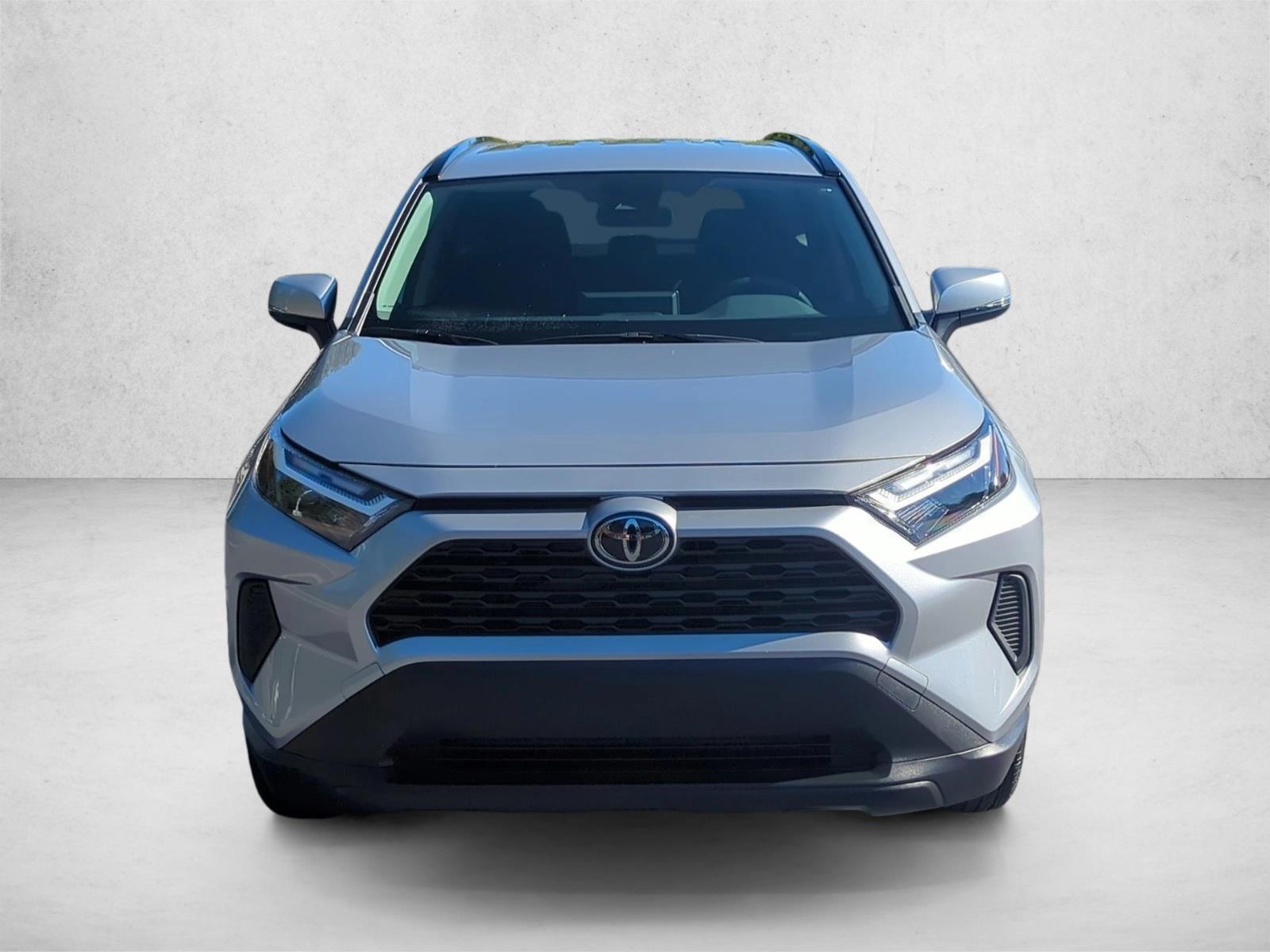 2025 Toyota RAV4 Hybrid LE photo 2