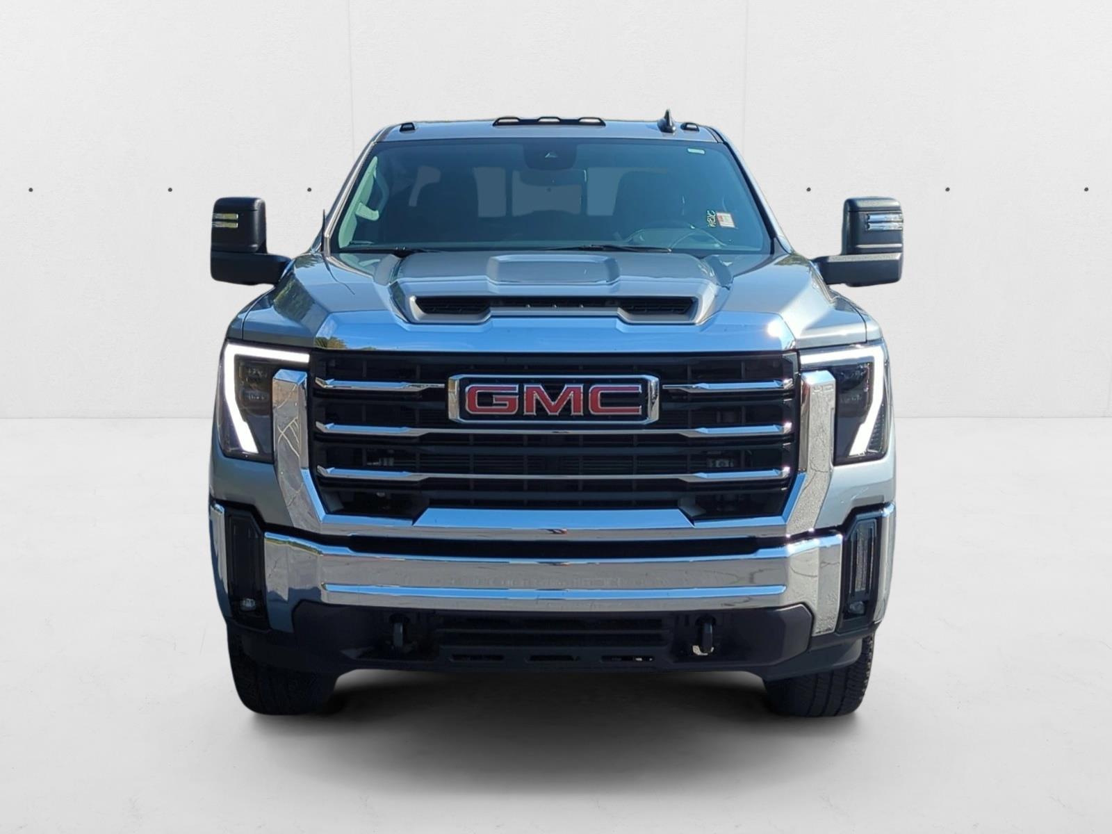 2025 Gmc Sierra 2500 HD SLE photo 2