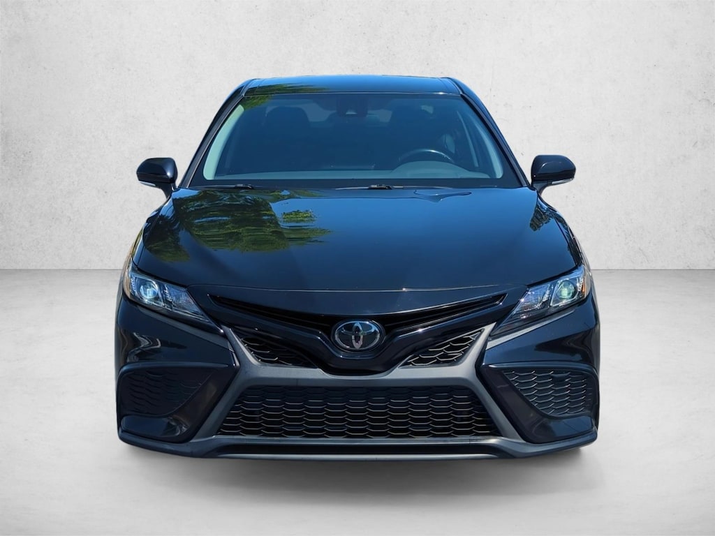 Used 2023 Toyota Camry SE Sedan