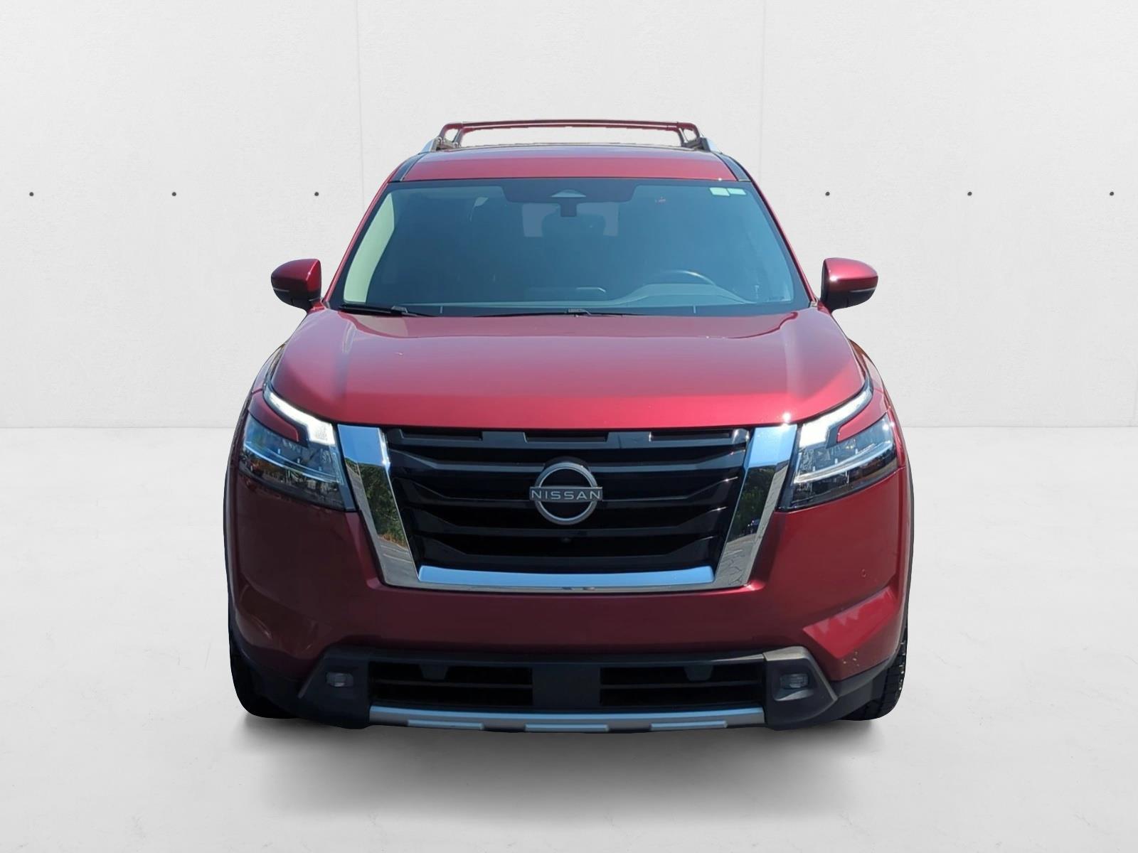2022 Nissan Pathfinder SL photo 2