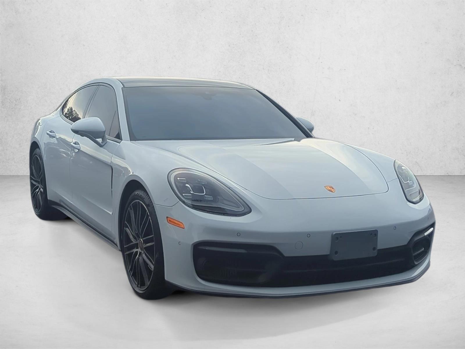 2022 Porsche Panamera 4 photo 3