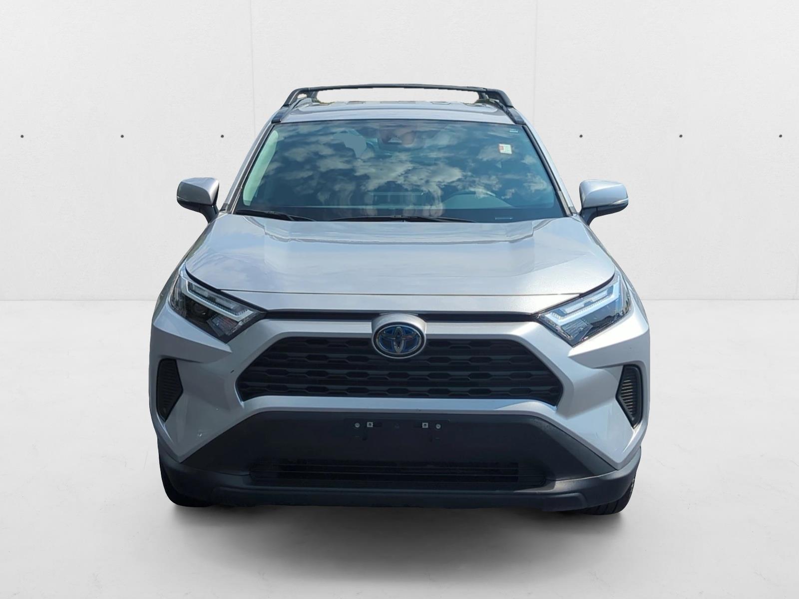2024 Toyota RAV4 Hybrid XLE photo 2