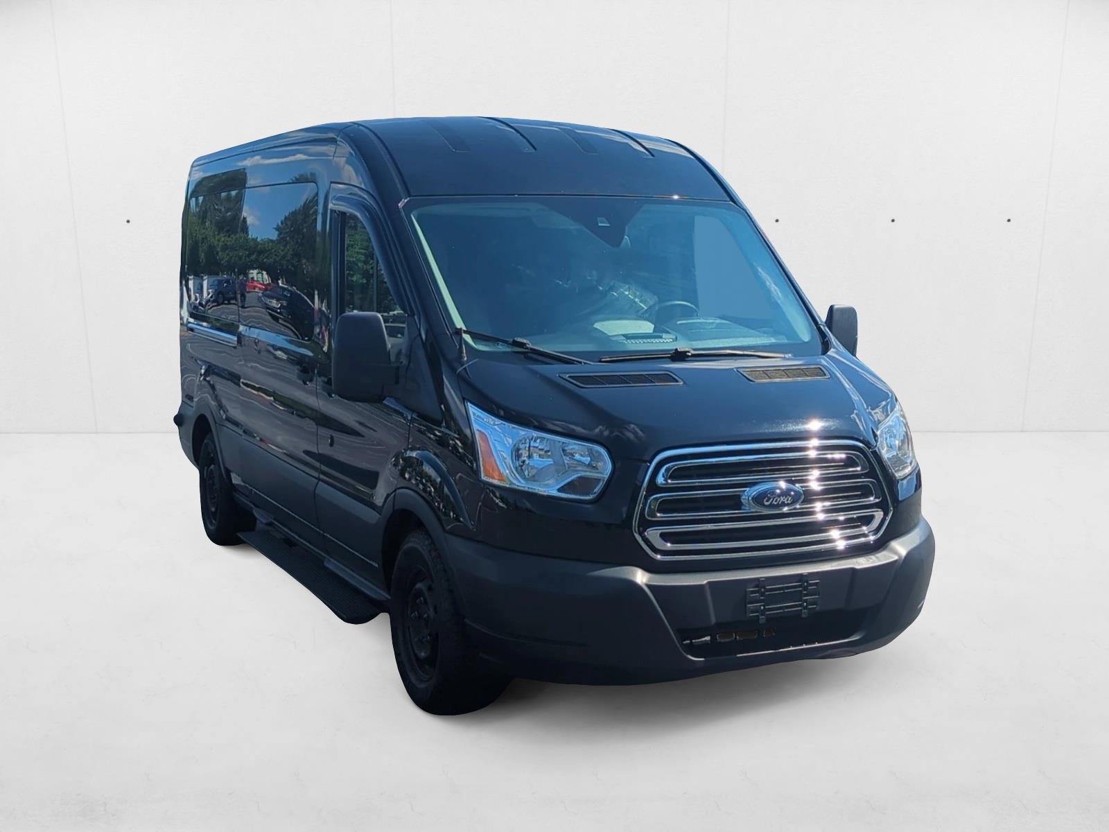 2019 Ford Transit photo 3