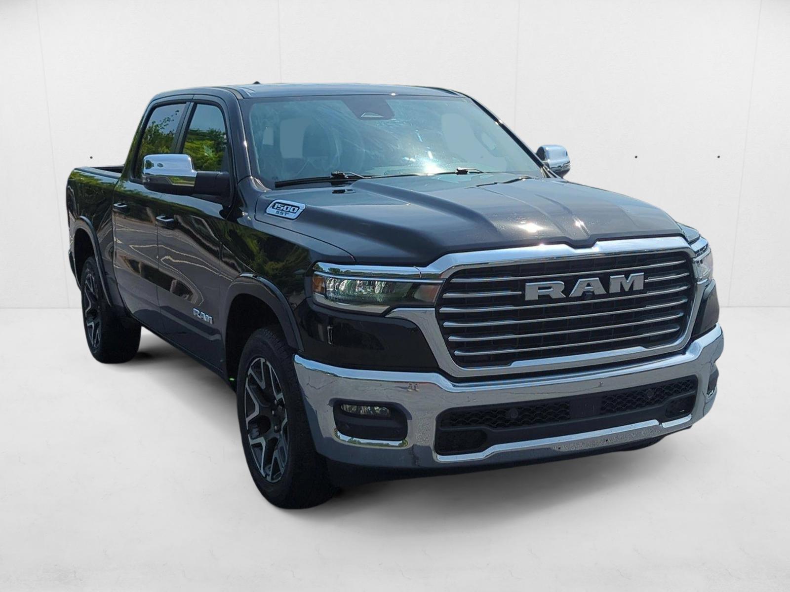 2025 Ram 1500 Laramie photo 3