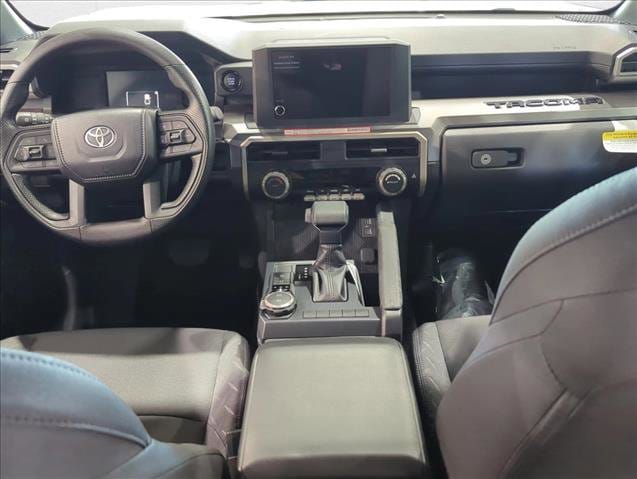 2025 Toyota Tacoma SR5 - Photo 18
