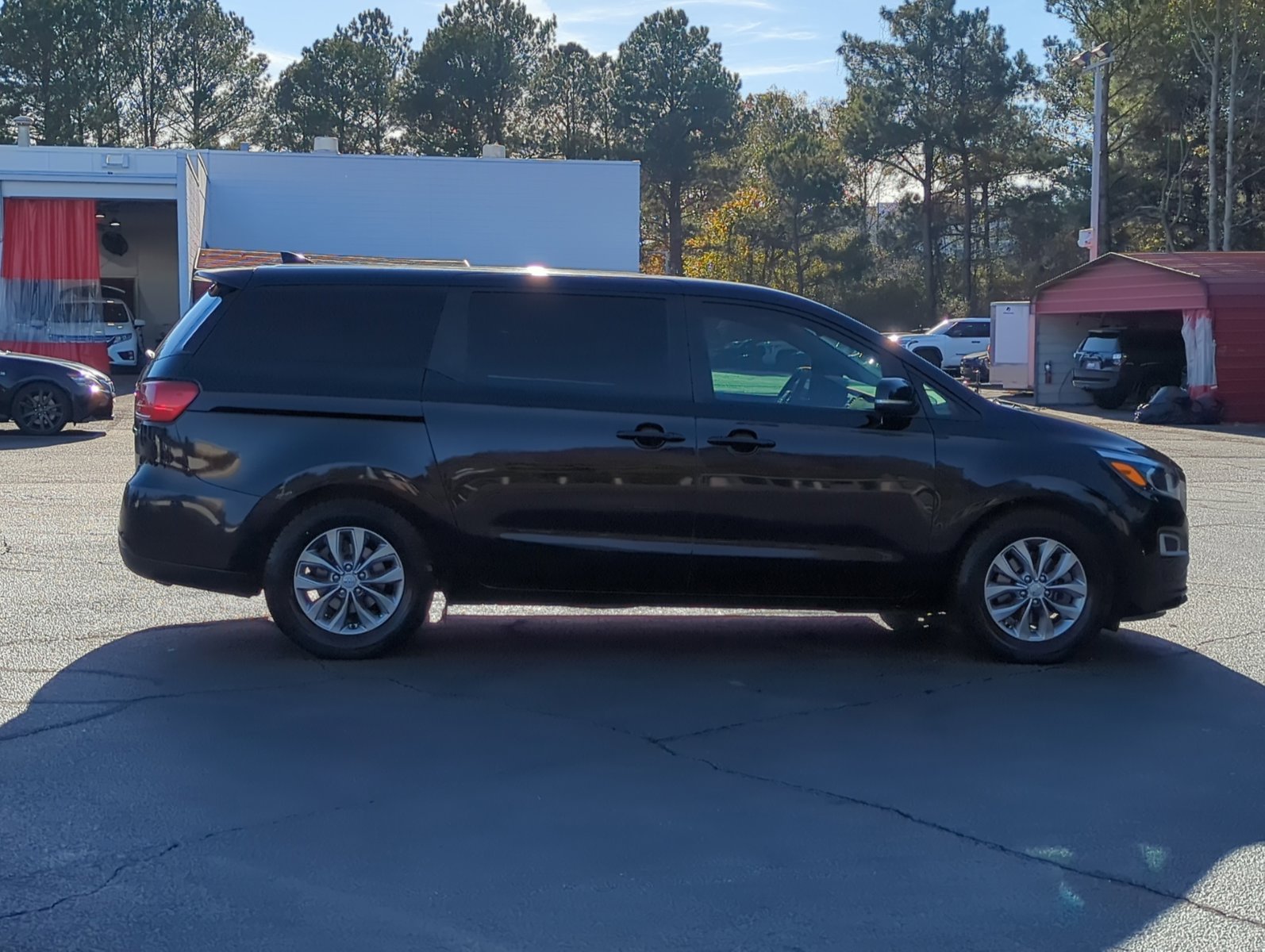 2020 Kia Sedona LX photo 4