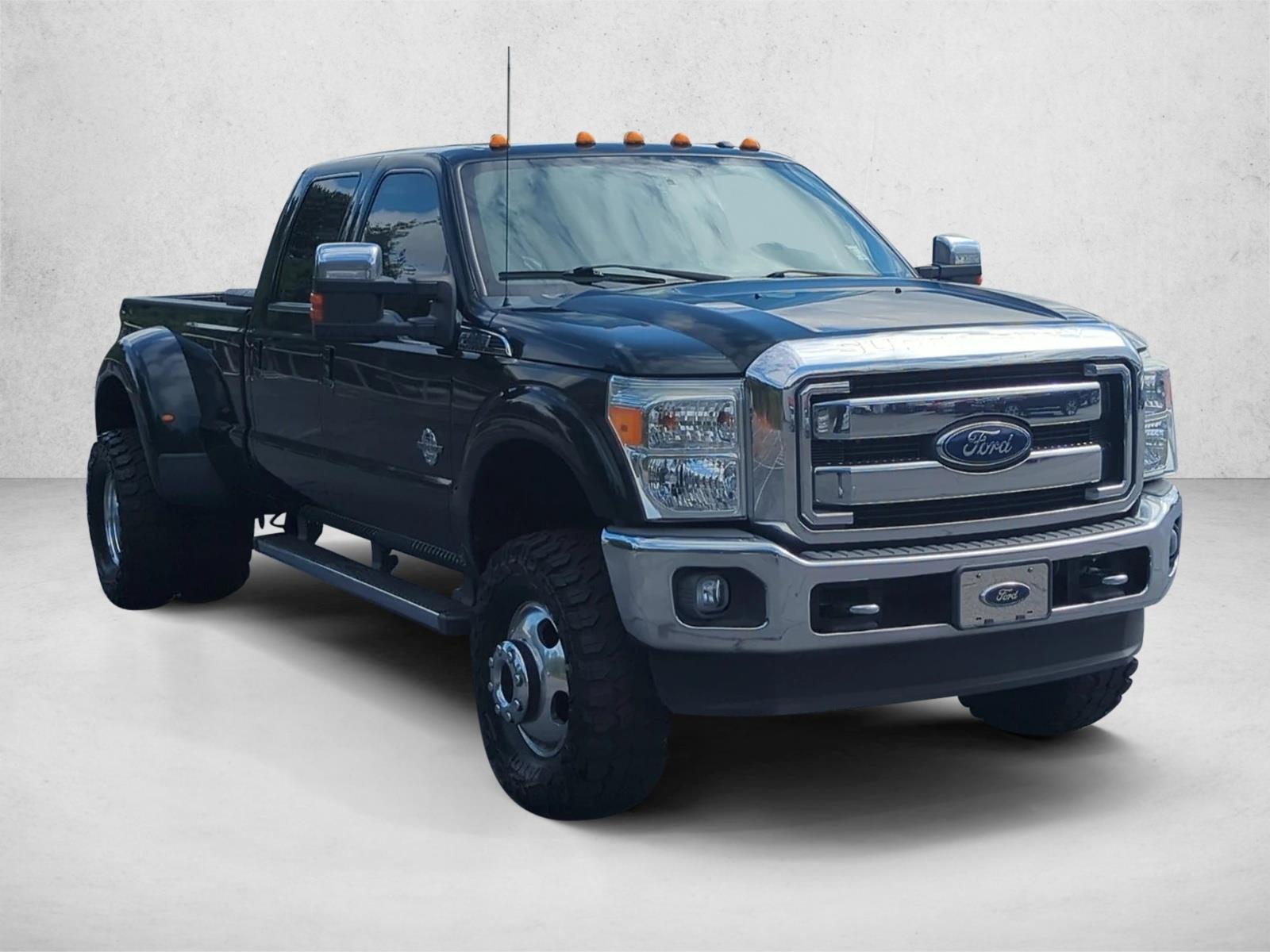 2016 Ford F-350 Lariat photo 3