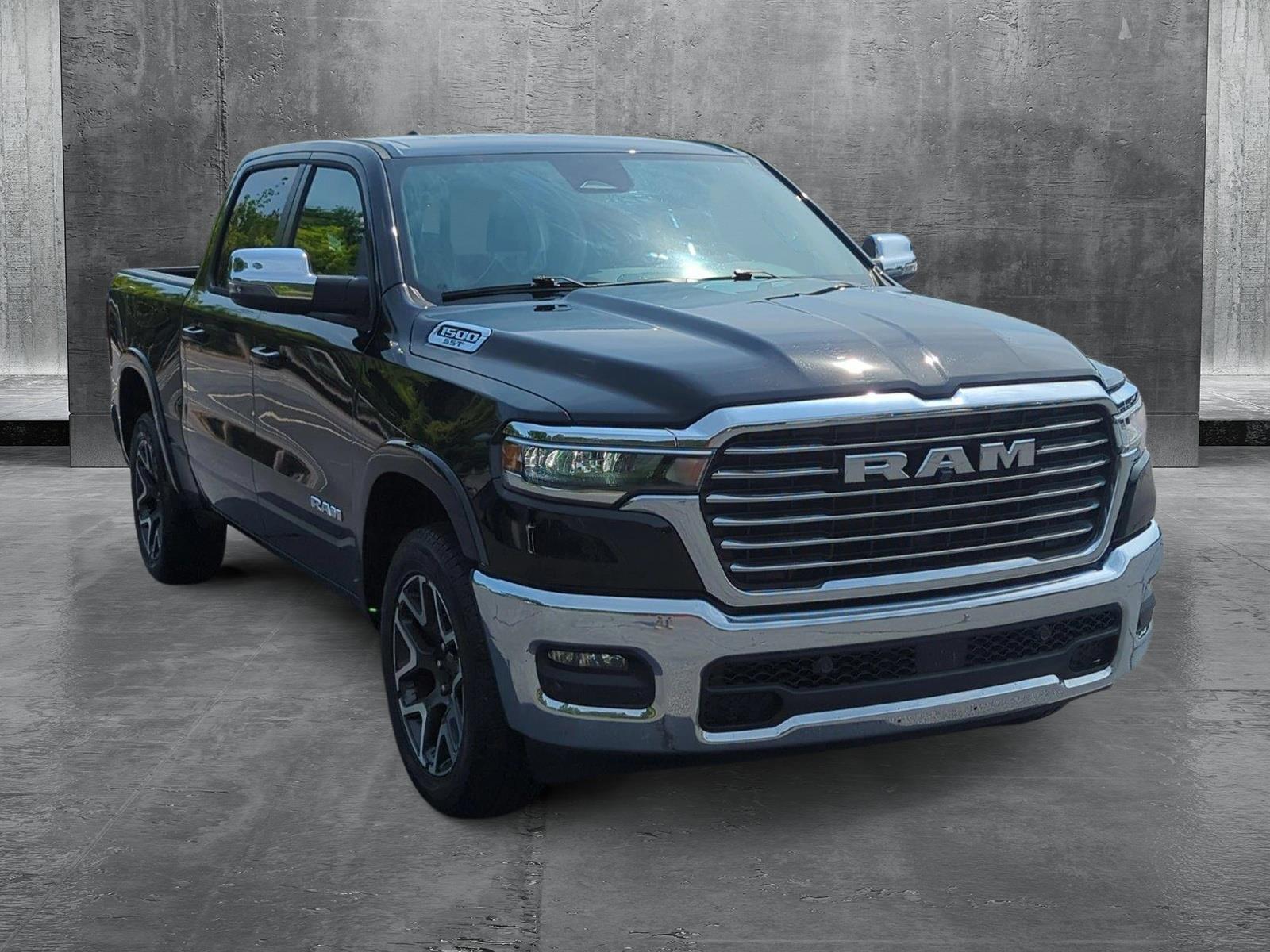 2025 Ram 1500 Laramie photo 3