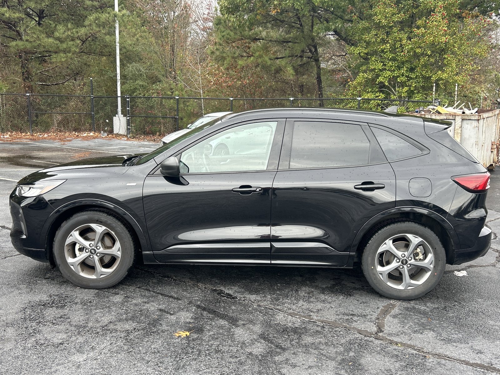 2023 Ford Escape ST-Line photo 4