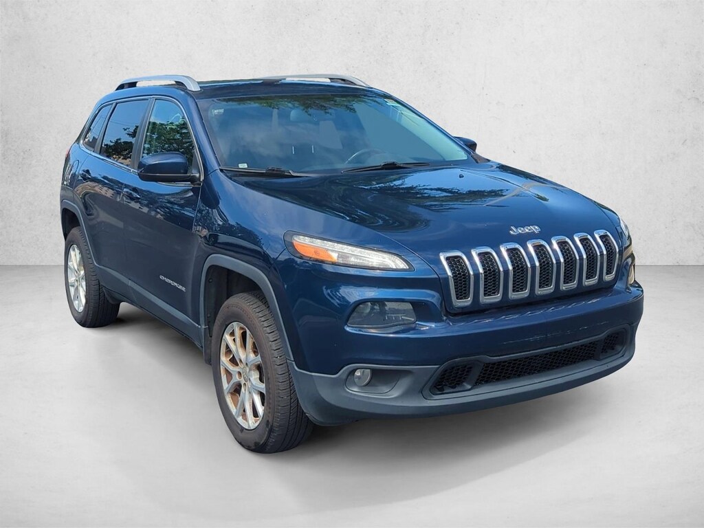 Used 2018 Jeep Cherokee Latitude Plus 4x4 SUV