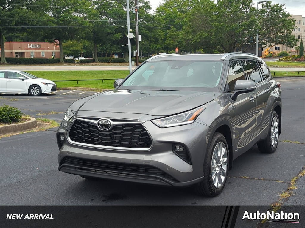 Used 2026 Toyota Highlander Hybrid Limited SUV
