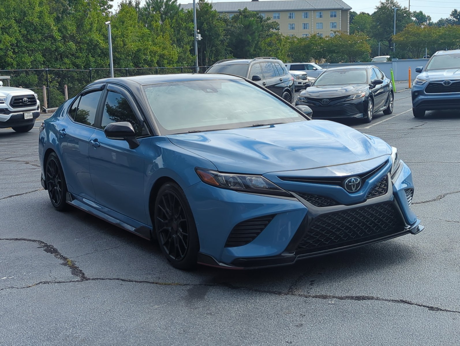 2022 Toyota Camry TRD V6 photo 3