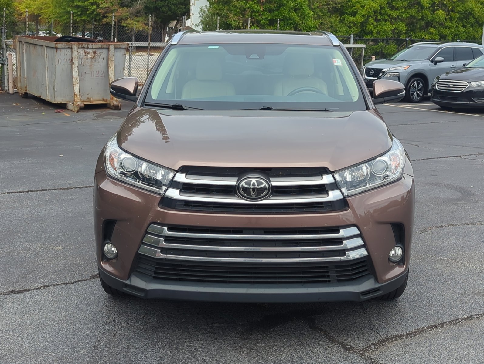 2017 Toyota Highlander Limited photo 2
