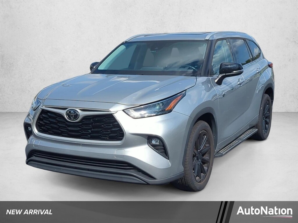 Used 2022 Toyota Highlander XLE SUV