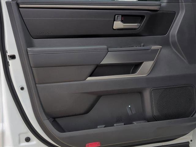2025 Toyota Tundra SR5 - Photo 10
