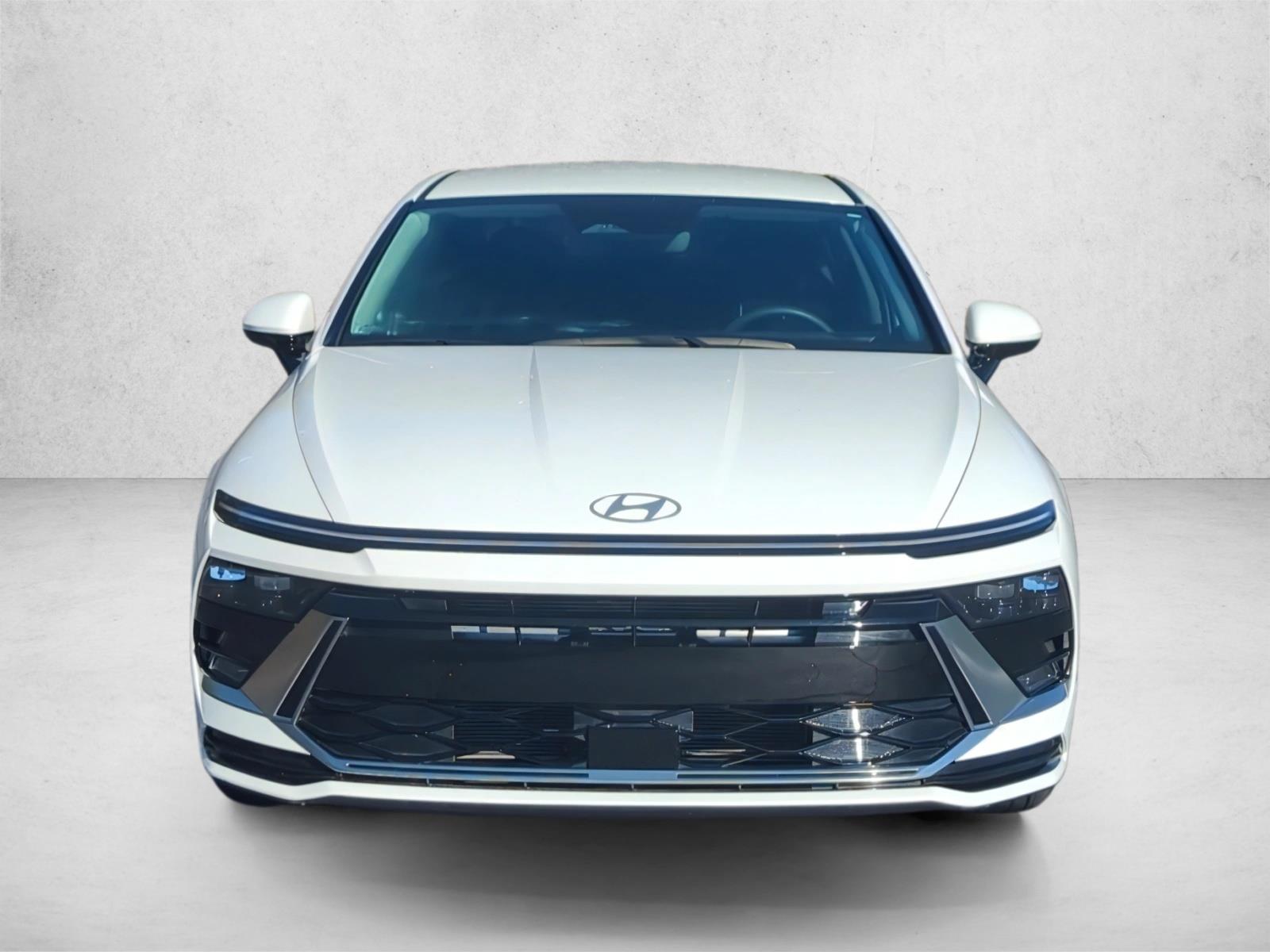 2024 Hyundai Sonata SEL photo 2