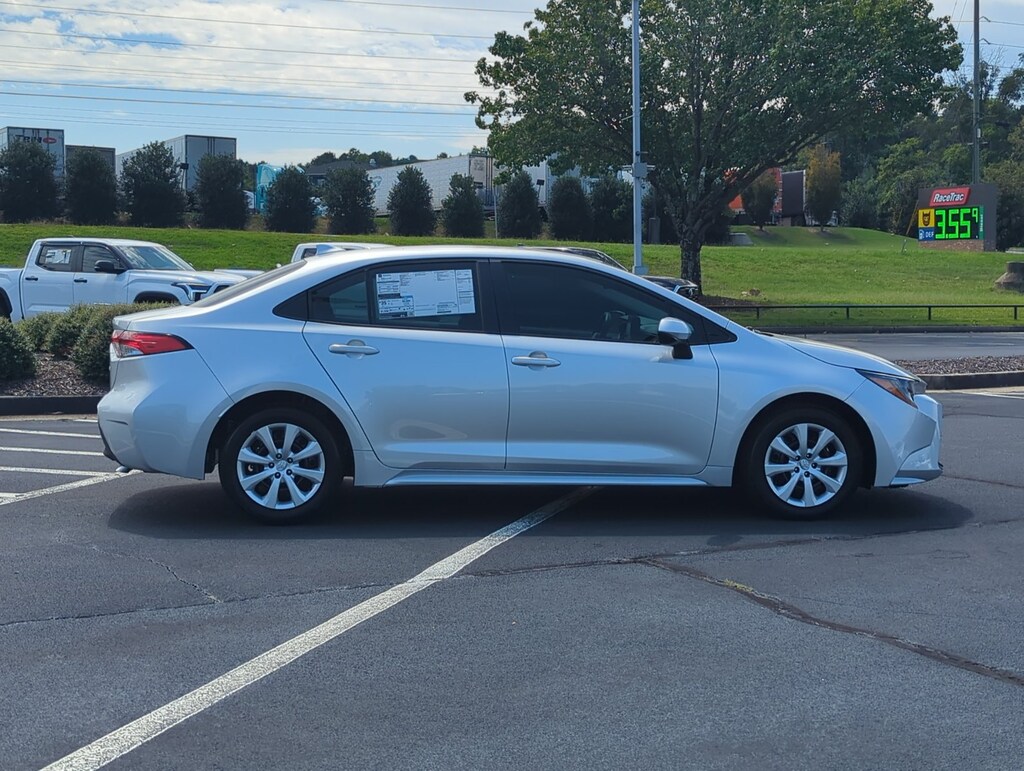 Used 2025 Toyota Corolla LE Sedan
