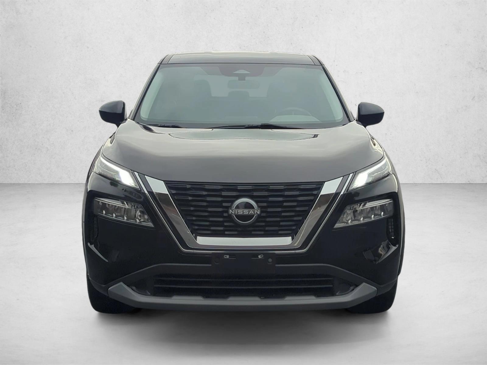 2023 Nissan Rogue SV photo 2