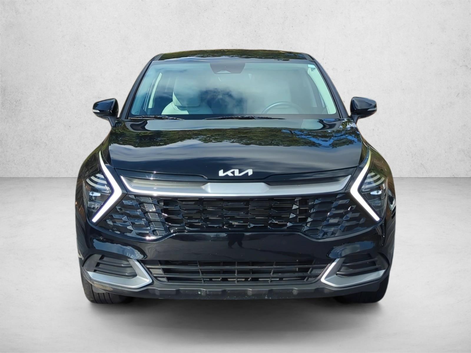 2024 Kia Sportage EX photo 2