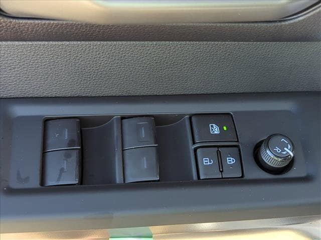 2025 Toyota Tundra SR5 - Photo 11