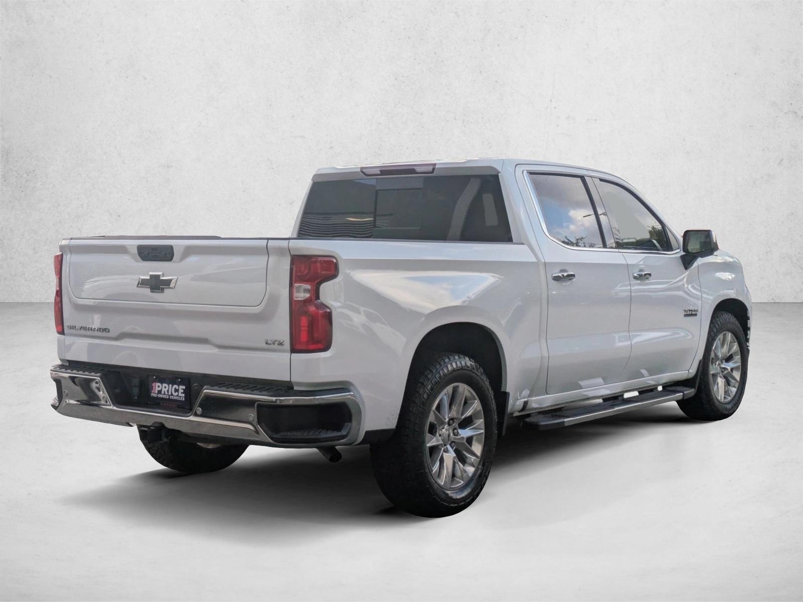 2021 Chevrolet Silverado 1500 LTZ photo 3