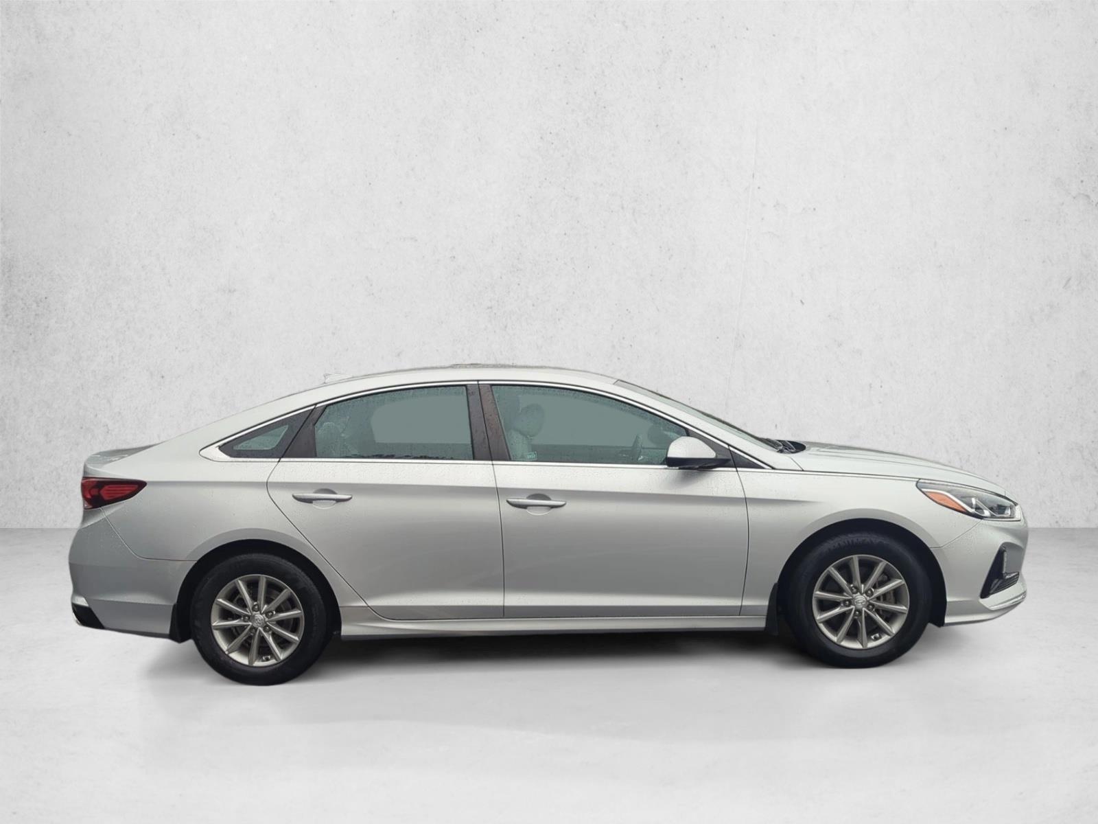 2019 Hyundai Sonata SE photo 4