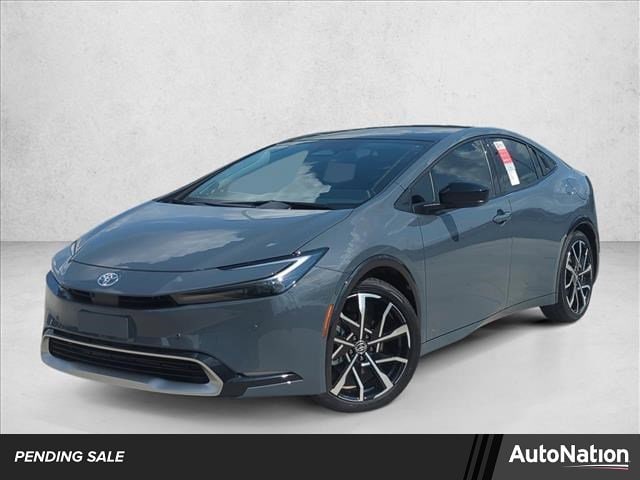 2026 Toyota Prius XSE Premium's photo