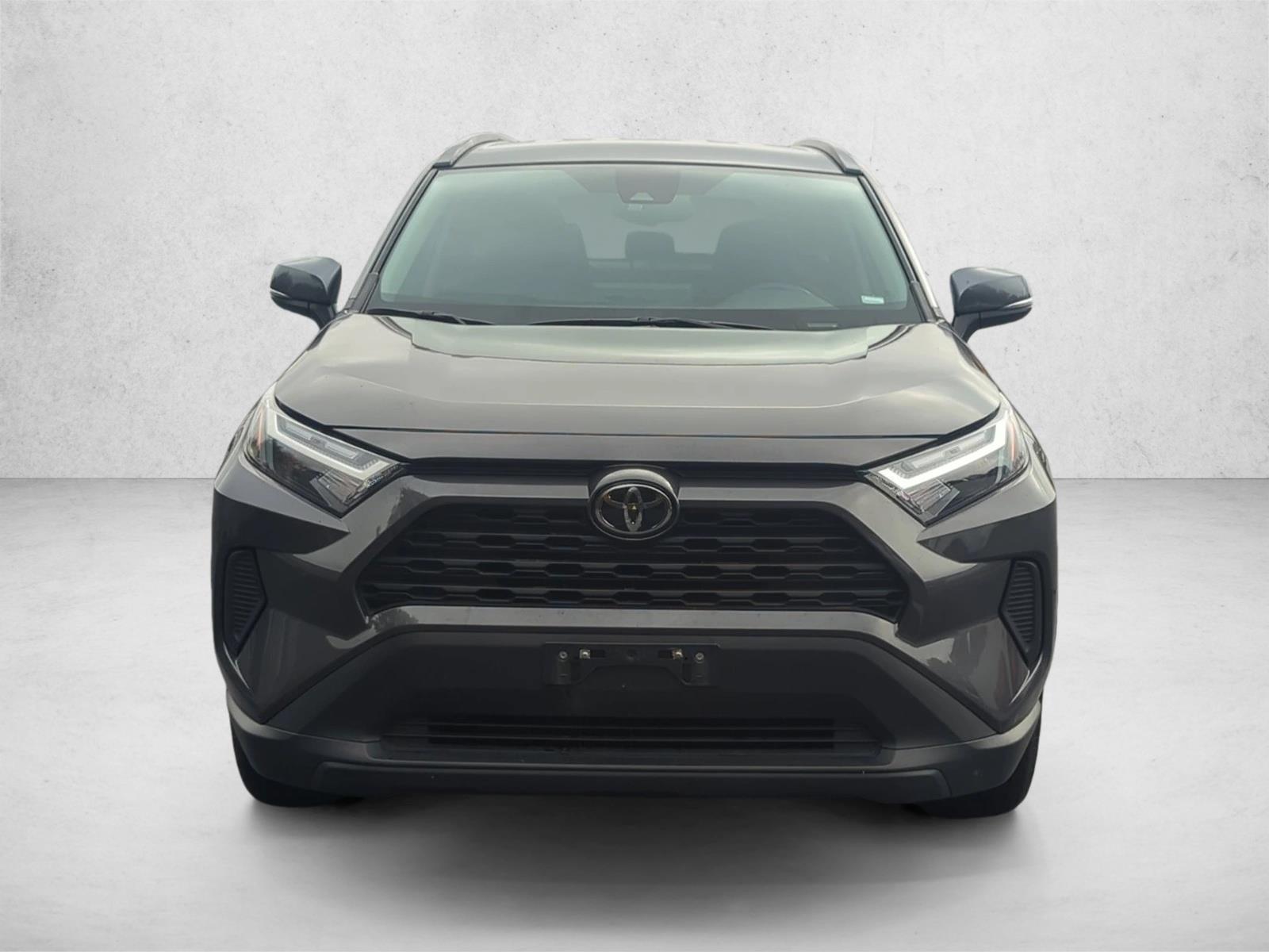 2024 Toyota RAV4 XLE photo 2