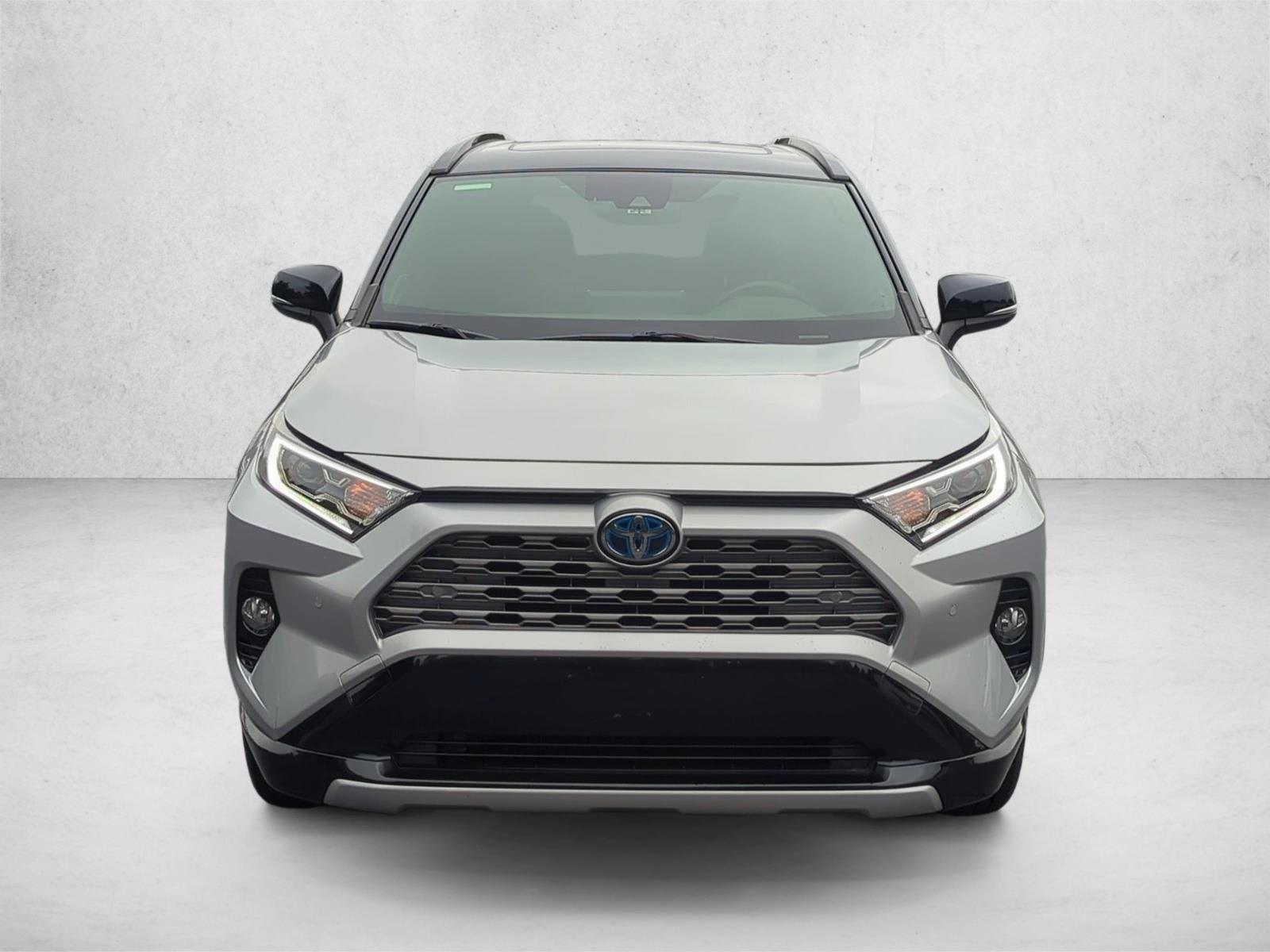 2019 Toyota RAV4 Hybrid XSE photo 2