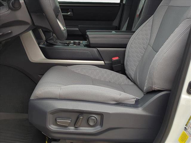 2025 Toyota Tundra SR5 - Photo 18