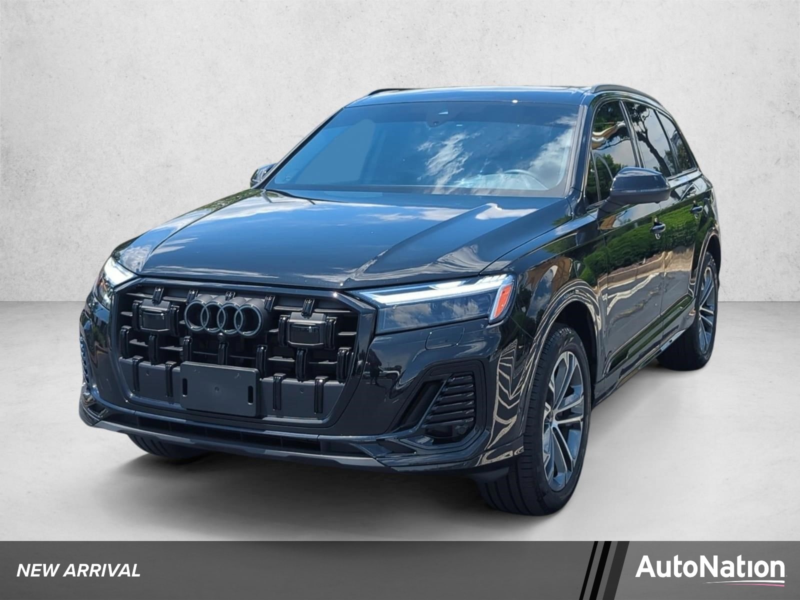 2025 Audi Q7 45 Premium quattro Tiptronic's photo