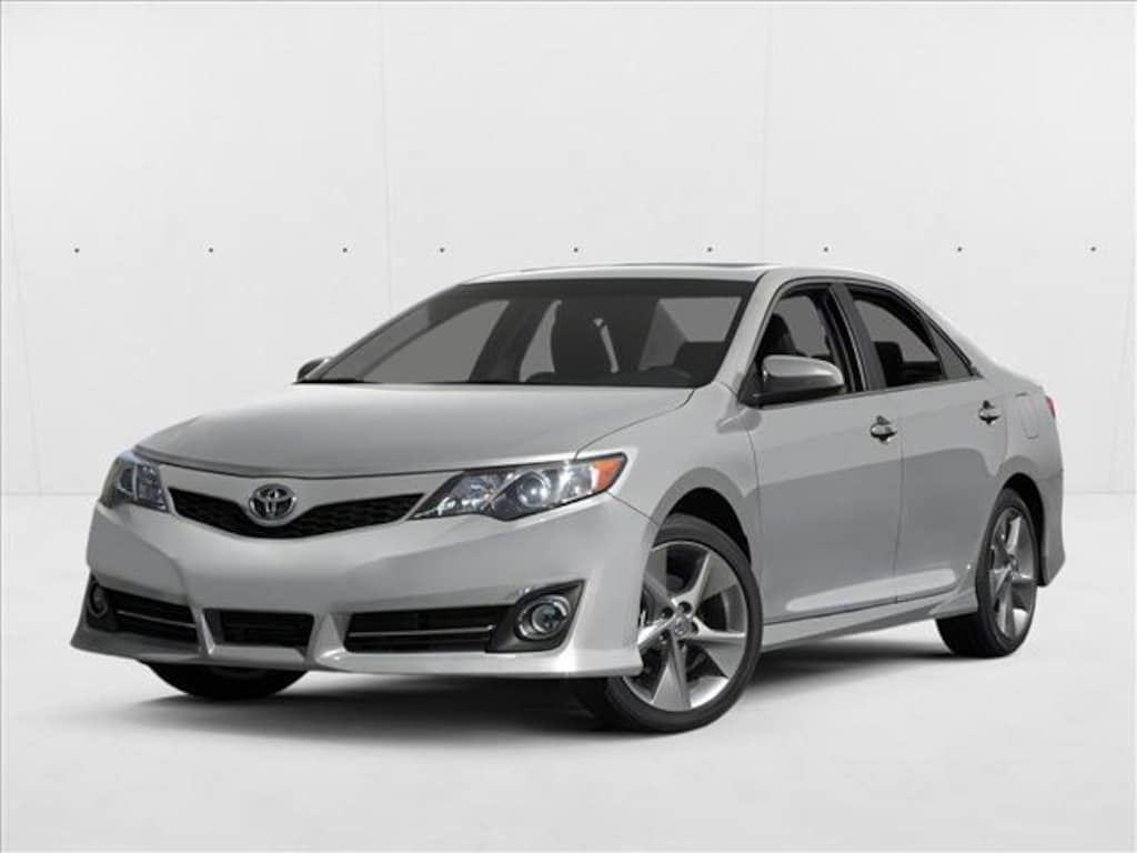 Used 2013 Toyota Camry SE Sedan