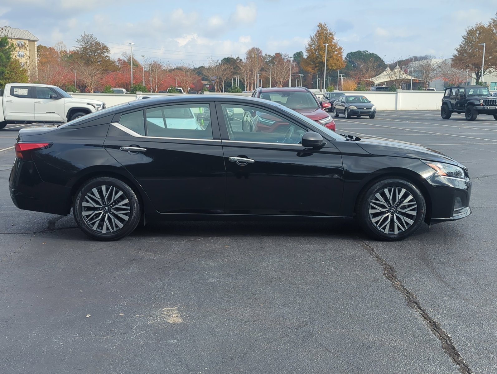 2024 Nissan Altima 2.5 SV photo 4