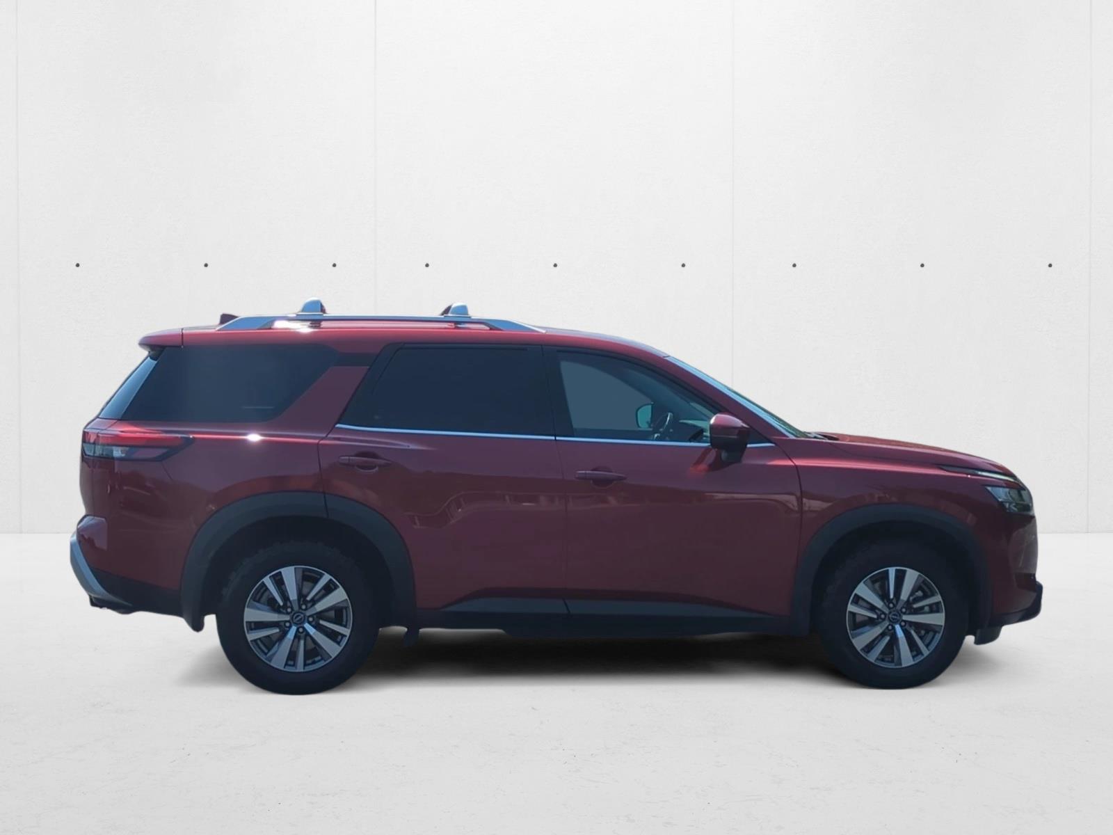 2022 Nissan Pathfinder SL photo 4