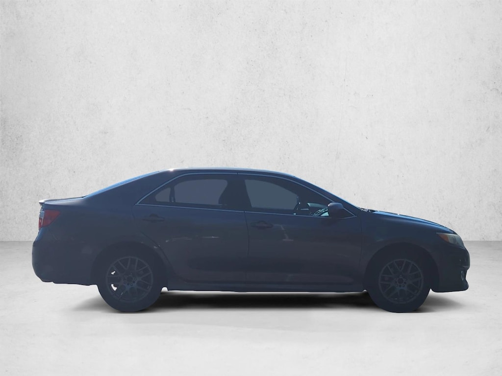 Used 2014 Toyota Camry SE (2014.5) Sedan